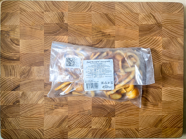 Сыр 150 гр ГОРНЫЙ СЫРОВАР (Ассорти копчёный) в Курске