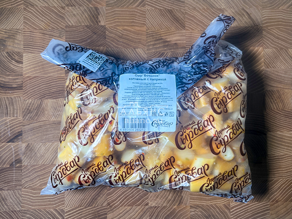 Сыр 1 кг ГОРНЫЙ СЫРОВАР (Бочонок копчёный с паприкой) в Курске